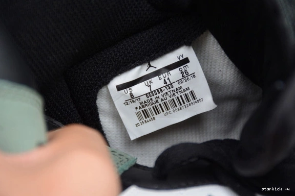 AIR 555088-135 “CLAY JORDAN OG 555088-135 HIGH RETRO GREEN” 1 1204